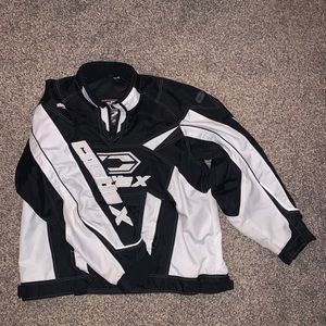 Castle X rider pull over